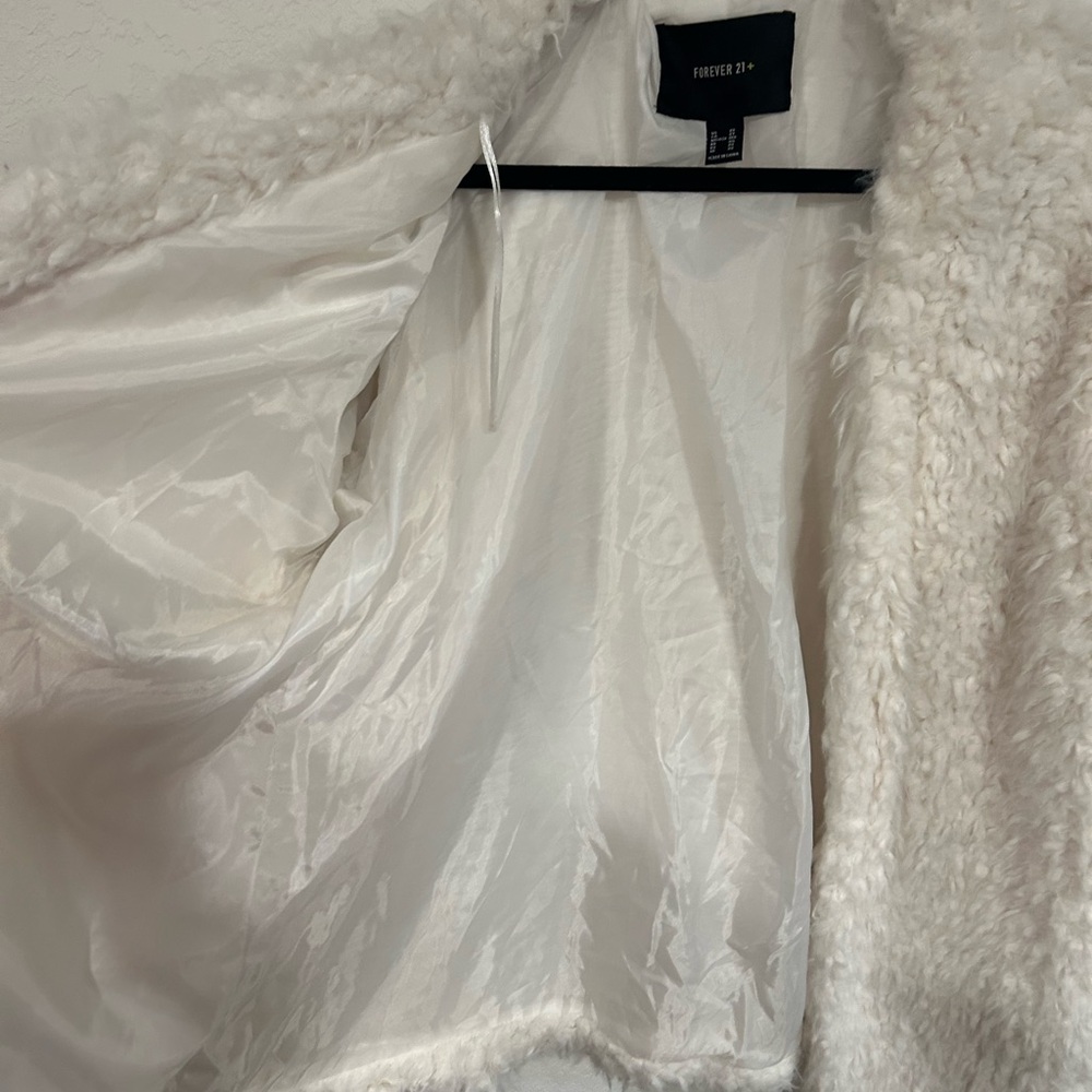 Faux fur cream/ off white jacket